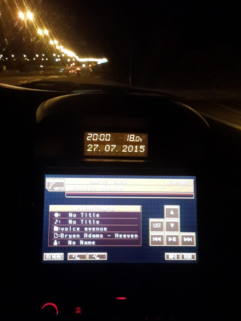 alerottigni1's tweet photo. Que seria de todo sin musica http://t.co/IkXr3cIM3g