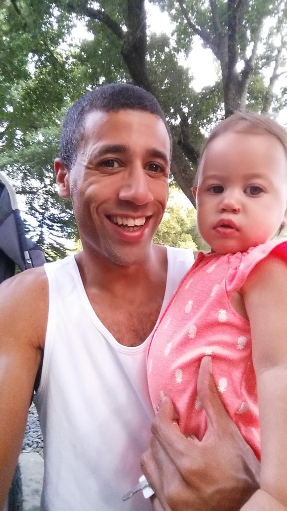 LuiSo_Fit's tweet photo. Ready for some more base miles with my training partner! #noexcuses #daddytraining #duathlete http://t.co/oQf23etlO3