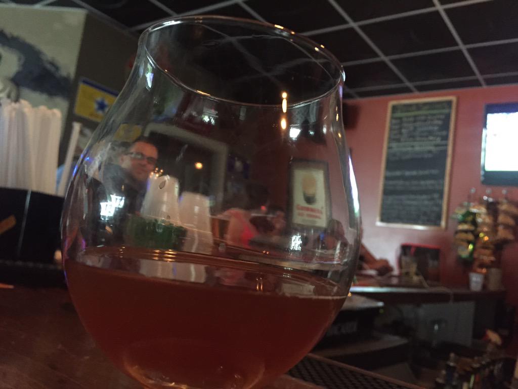 qcalegirl's tweet photo. 2014 Double DBA from @FirestoneWalker is sooooooo good #radicleeffect #now http://t.co/rX2xXZRbpm