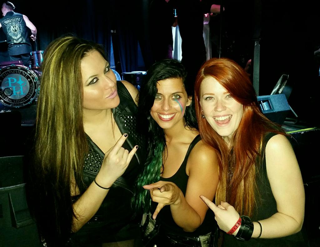 redangeltheory's tweet photo. Great time sharing the stage w/ @phospheneband last night! #femalevocalists #RedAngelTheory @Jeni_Phosphene http://t.co/y2DklpGlAm