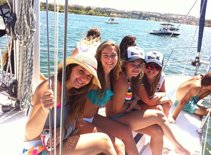 TheLuxuryChile's tweet photo. Recuerdos del verano con mis hermanitas en el #wakejam ♡ @IsiCorreaM @LagoRapelChile @ChileWake http://t.co/fr7UohqsmN