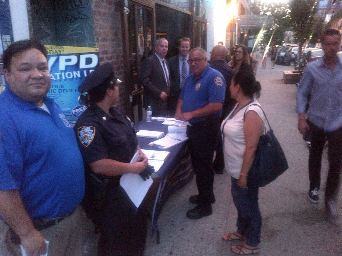 NYPD90Pct's tweet photo. #HappeningNow @BlackBearBKLN Bicycle Registration #OutSmartBK #CrimePrevention http://t.co/WPNvZmnSNB
