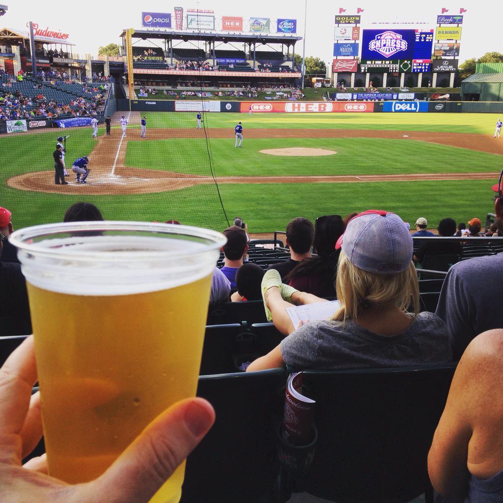 MattChampionATX's tweet photo. Very cool to have @TexMexBeer at the @RRExpress game. #txbeer #texmexbeer #craftbeer #GoExpress #browndistributing http://t.co/csPXBZCoUu