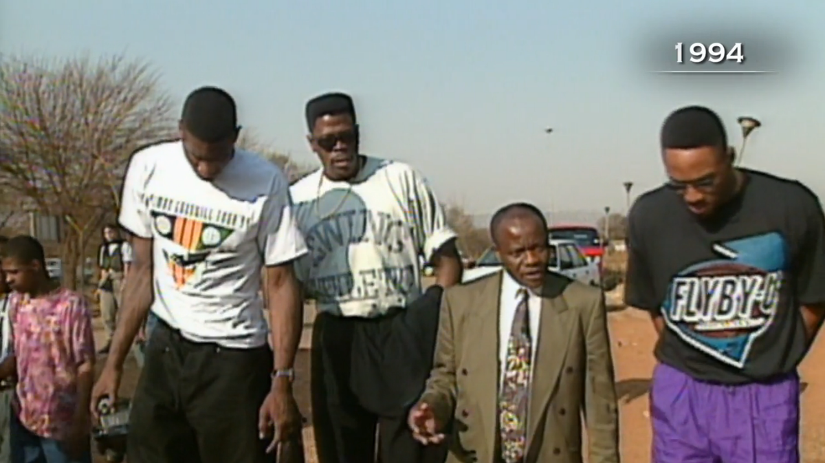Three All-Star big men took a memorable trip to Africa in 1994 #BWBAfrica #NBAAfricaGame- on.nba.com/1JqX7jN