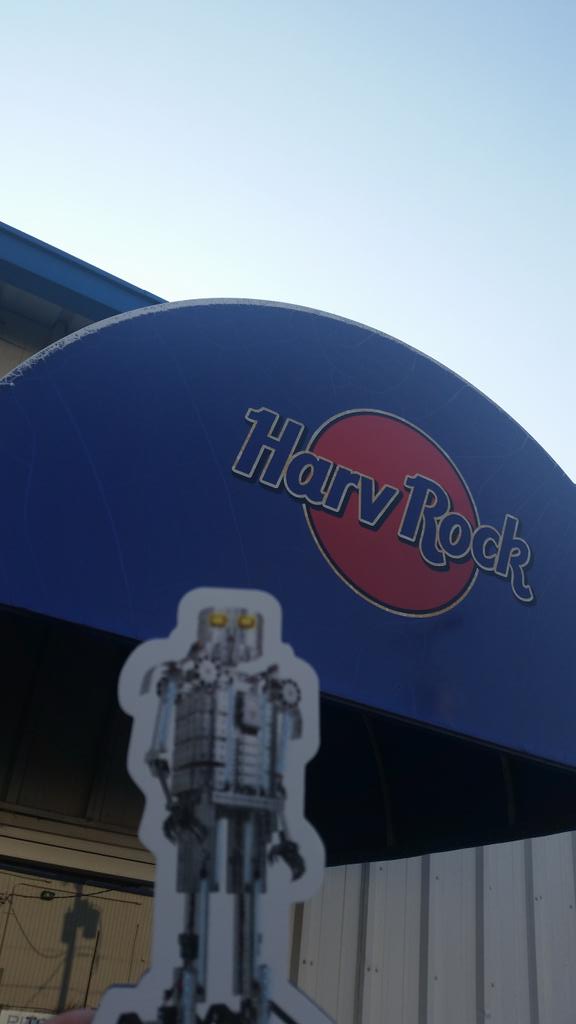 FaithTann's tweet image. Rocking at the Harv Rock! #RoamingMrRobot /TetrixbyPitsco