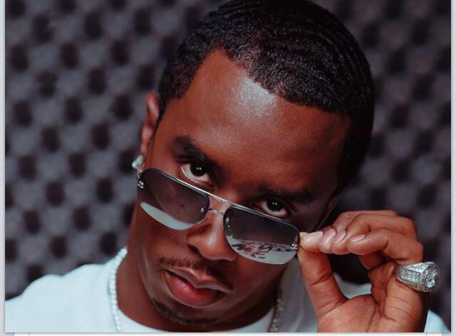 GordonBLK's tweet photo. @iamONREE "don't worry if I write tweets/ I write checks//" #takedattakedattakedat http://t.co/dz3rHZVuoO