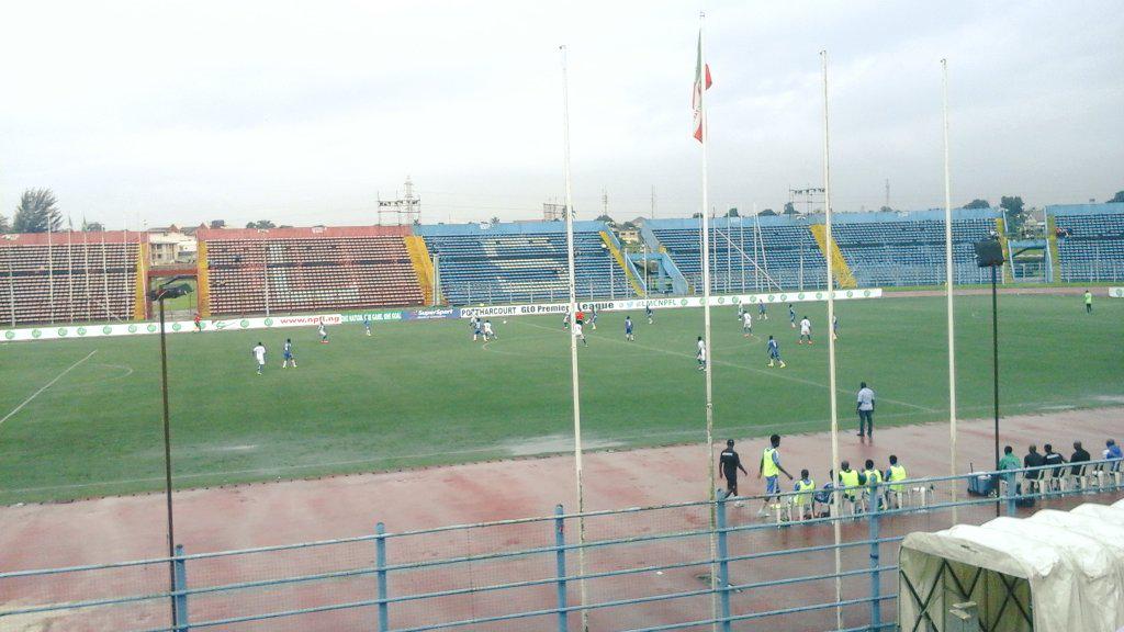 OgaNlaMedia's tweet photo. Live coverage: Dolphins FC 1-0 Shooting Stars.
#GloPL #SupportTheNPFL http://t.co/TBRu3nJpAh