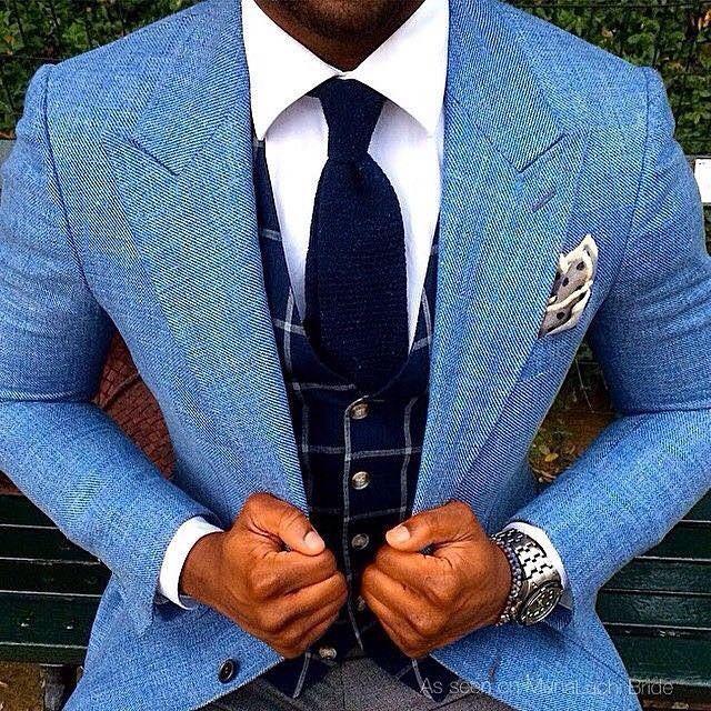 clino_ch's tweet photo. Sharp Bespoke Suit ! #startailorhouse #phuket #patong #bespoke #bespoketailoring #customsu… http://t.co/TiSXYWNnUG http://t.co/9uuNXK9jQ3