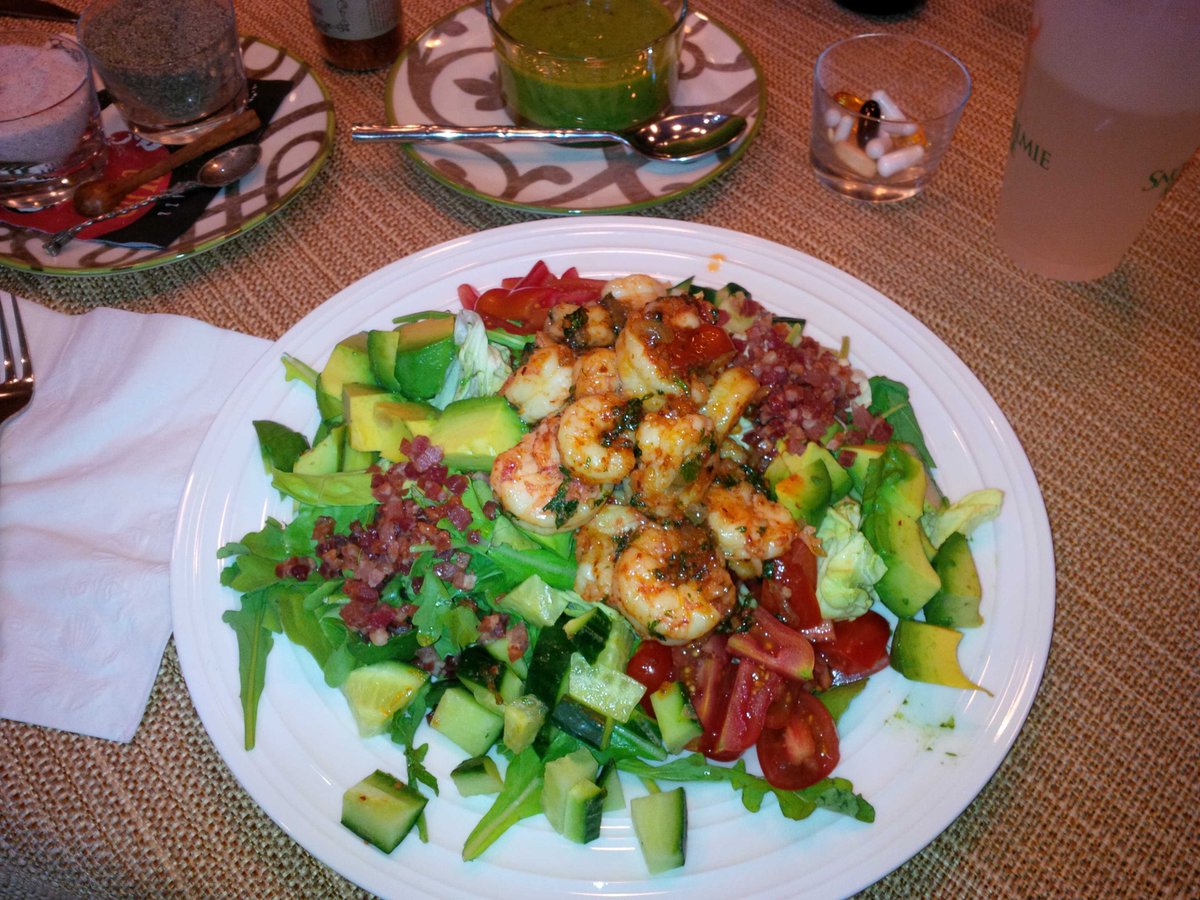 JackHunter61's tweet photo. Scenic Beach Cobb salad! #paleo from my #paleoprincess! Sooo good! http://t.co/ZmYXcPIwAR