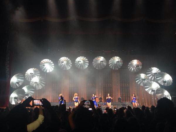 artjaureguii_'s tweet image. Bienvenidas al paraíso...  #SummerReflectionTour #VideoVeranoMTV Fifth Harmony