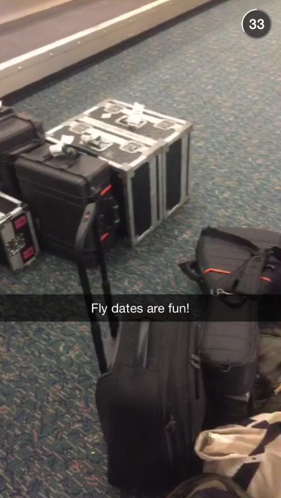 Samuelle90's tweet image. I knew @tenthavenorth was in the #OrlandoInternationalAirport just by the carpet in this shot! #FLNative #skills