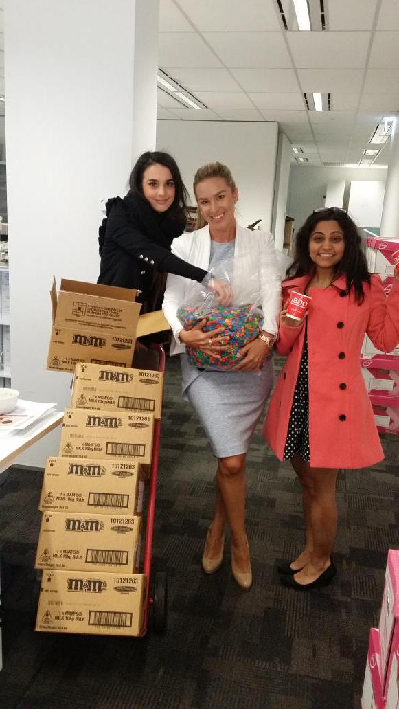 KateyGibb's tweet photo. 6 x 10kg boxes of m&amp;m's arrive @ the office only means one thing... ADU is coming soon! @BDOAustralia @Paydirt_Media http://t.co/xa5Uv8WgFp