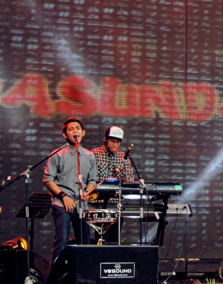 ajiw21's tweet photo. With PASUNDAN 17 http://t.co/LAXoLEcbaK