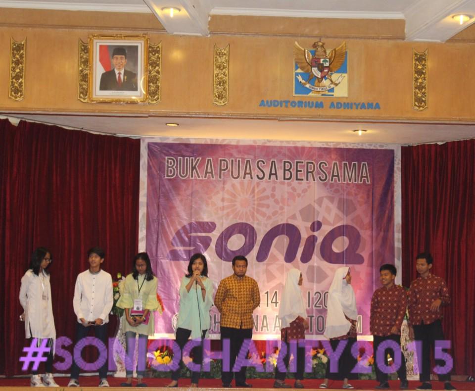 CHARITY_SONIQ's tweet photo. Semoga jiwa sosial kita semua terus tertanam dan tumbuh utk trs membantu saudara2 kita yg membutuhkan bantuan http://t.co/j57ZqpmniG