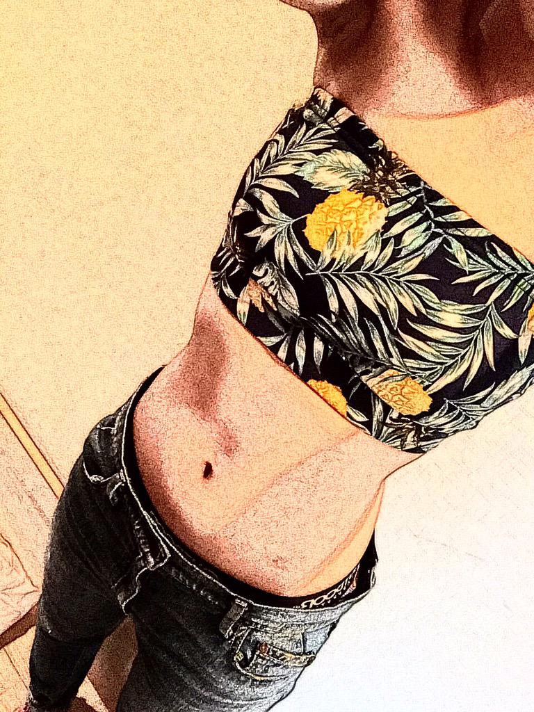 02Pippa's tweet photo. 新しい服 💟 http://t.co/juvWFBjYPu