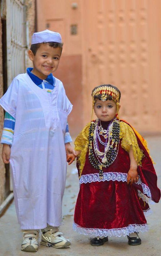 Naima Ouadi Twitterissä: "اللباس التقليدي المزابي للأطفال ولاية غرداية #بلادي_الجزائر #السياحة_في_الجزائر #غرد_بصورة_من_الجزائر http://t.co/tbTWa13AUD"