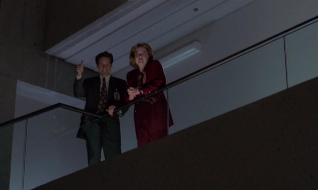 CNak21's tweet image. #TheXFiles201Days Episode 9: in which Scully finds out Mulder is a NASA fanboy! @thexfilesfox #shuttleprogram