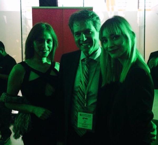 gwen_negrete's tweet photo. Conviviendo en el brindis de #ForoBASE2015 @lros2010 @l1znegrete @MajorityMarkets @el_BID http://t.co/jyKMNv07AD