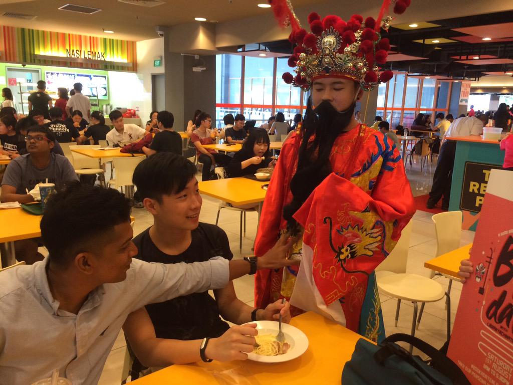 Stage52's tweet photo. LOOK WHO'S IN NP! CAI SHEN YE, Find him and you get to touch his beard #BookADateNLB #NLB2015 @NgeeAnnNP http://t.co/54BhBFfPFs
