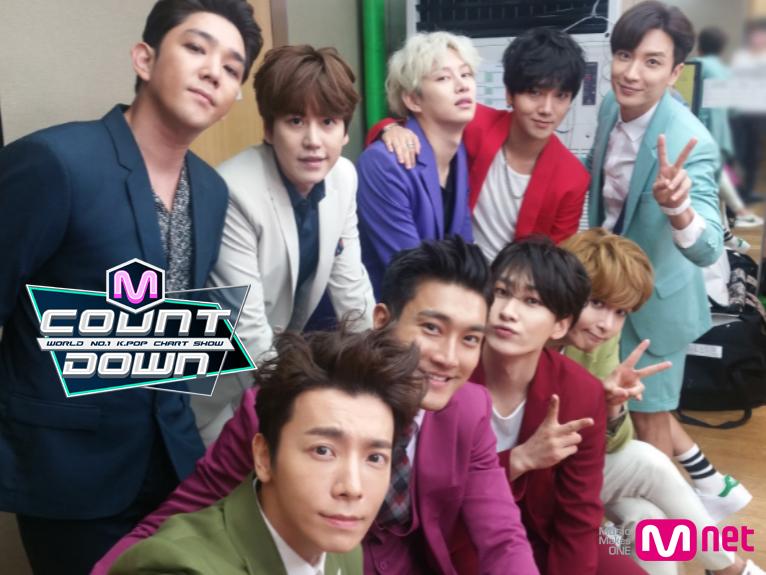 우리는 #슈퍼주니어! 예요~!! 신곡 #Devil~정말 악마같은 노래라는 소문! (소근소근) 한 번 들으면 헤어나올수가 없다고 하네요~오늘 저녁 6시 #엠카운트다운 에서 다같이 들어 보시죠!