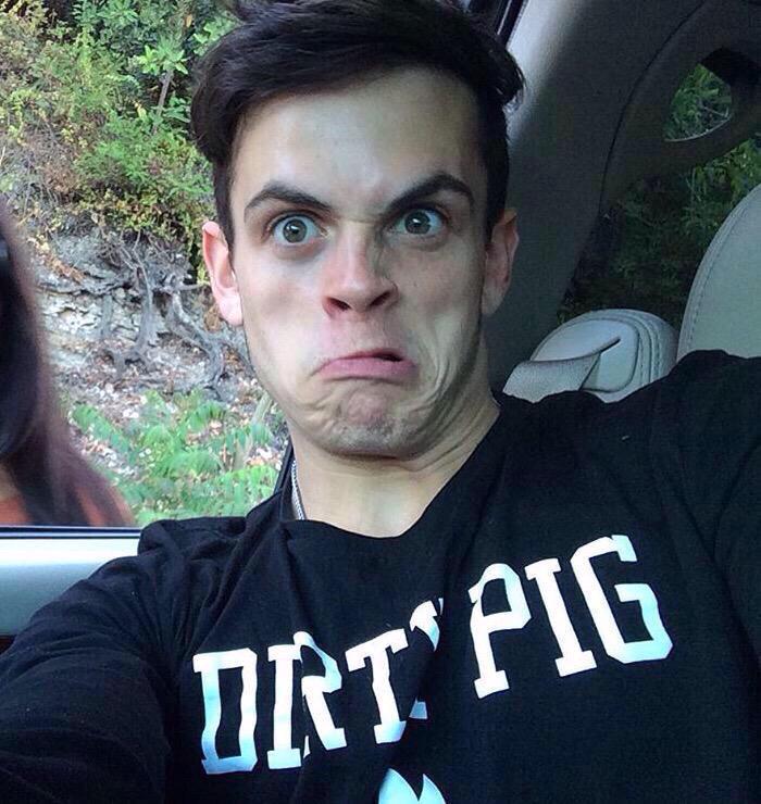 Daniel. (@roadiefalse) on Twitter photo 