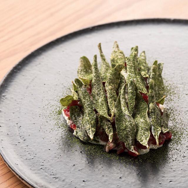 Beef tartare, cultured cream, saltbush + lemon myrtle @thetownmouse01