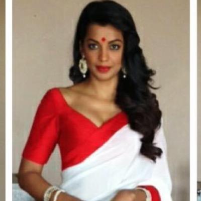 Mugdha Godse:      happy birthday Dad thank you for everything      