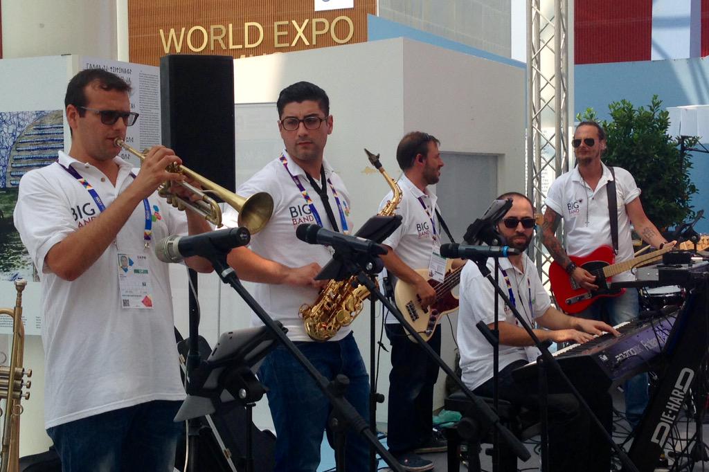 Expo2015Milano's tweet photo. Maltese chefs are cooking typical food for #MaltaDay with musical entertainmen by Big Band Brothers. Join us! http://t.co/YJPiSTpudH