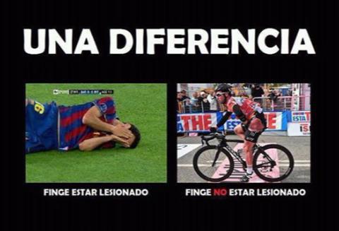 alecr_3's tweet photo. #TourTVE fútbol vs ciclismo http://t.co/ec6XVC0dYK