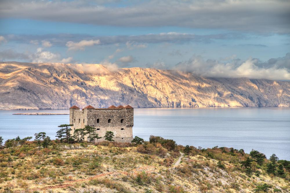 croatiaairlines's tweet photo. The spectacular view from the fortress #Nehaj in #Senj is a must-see if you are visiting #Croatia! #Hrvatska http://t.co/ERDDeyRe1n