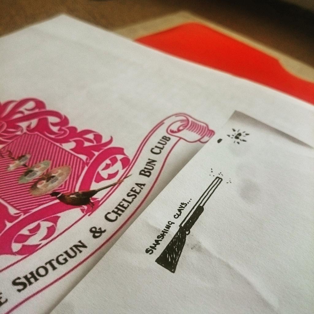 beth_randles's tweet photo. @ChelseaBunClub office day! We can just pretend to be out shooting #smashingclays #ladies #getonwithsomework #doodle http://t.co/AKfp46TzBm