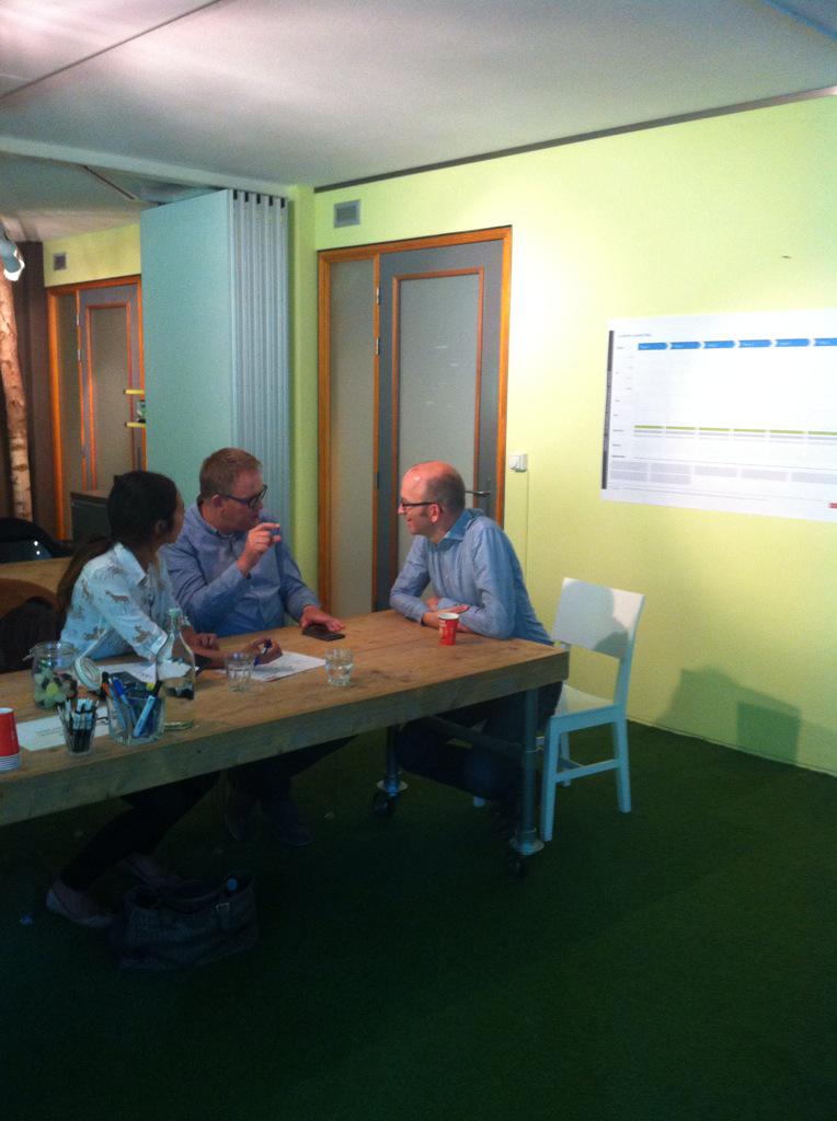Mooie dag voor een bootcamp #e-commerce met #Delinuts en <a href="/KingCuisineNL/">King Cuisine</a>! <a href="/emile2104/">Emile Stuijvenberg</a>