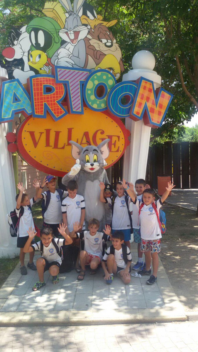 CampusAMartinez's tweet photo. ¡Que bien lo pasaron nuestros pequeños en el @ParqueWarner! http://t.co/rdOrSNqxDA