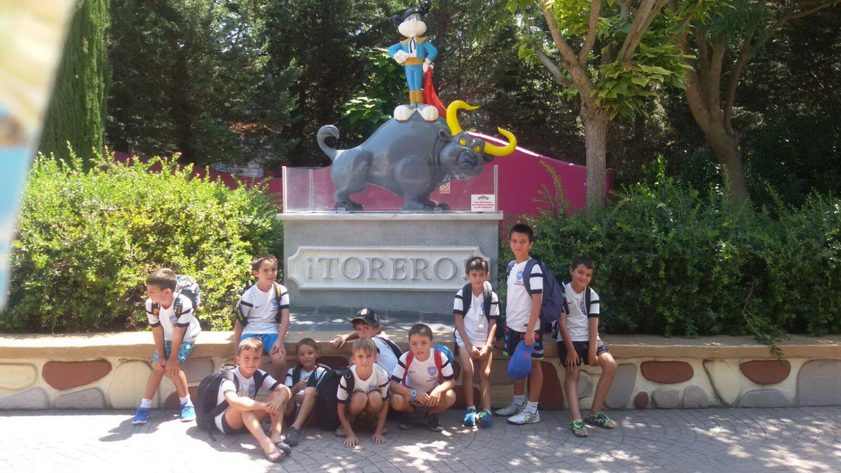 CampusAMartinez's tweet photo. ¡Que bien lo pasaron nuestros pequeños en el @ParqueWarner! http://t.co/rdOrSNqxDA