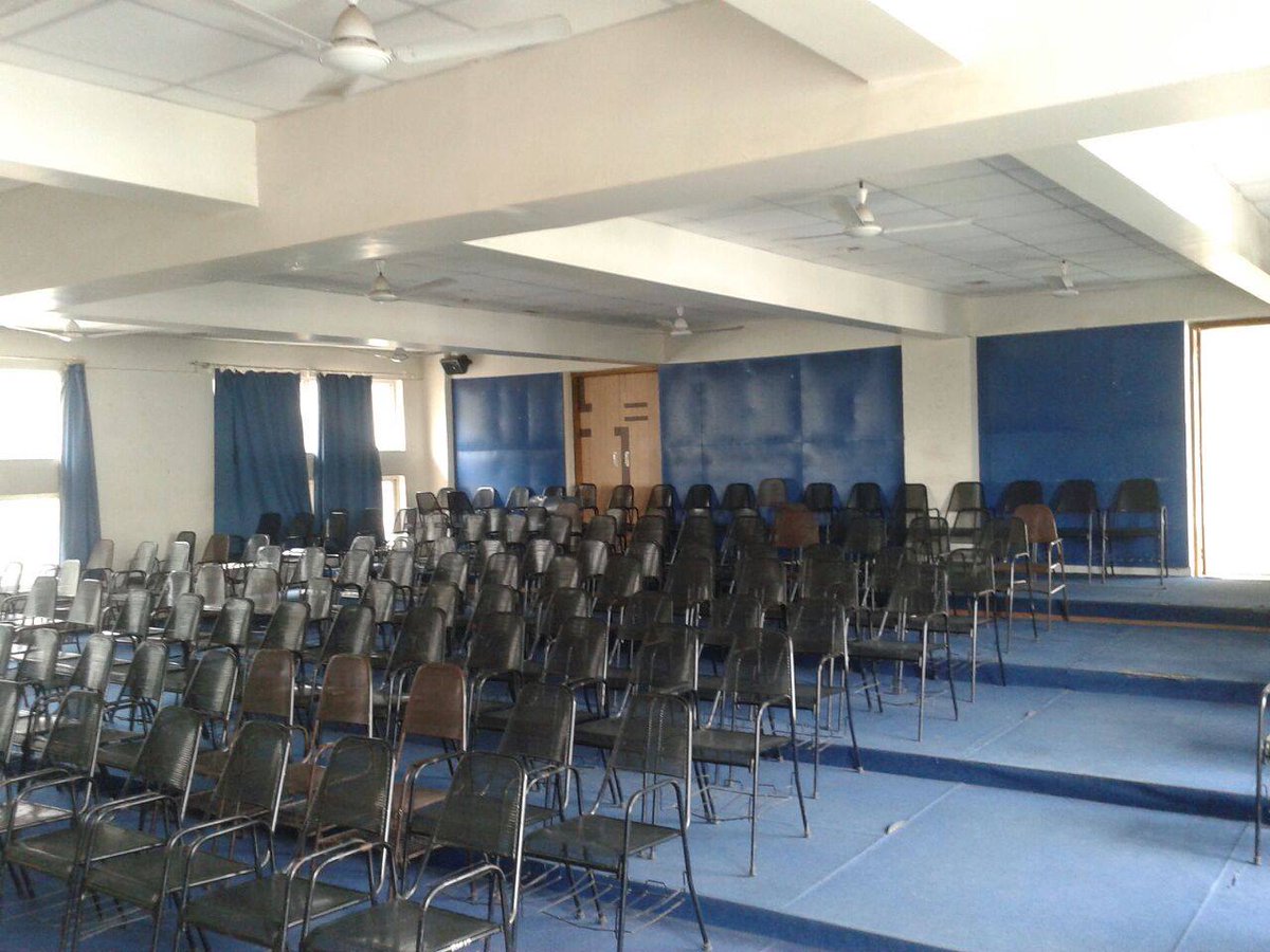 PratibhaPune's tweet photo. Pratibha Group of Institute
Spacious high-tech auditorium.
#pratibhapune http://t.co/2E6OvgHrv7