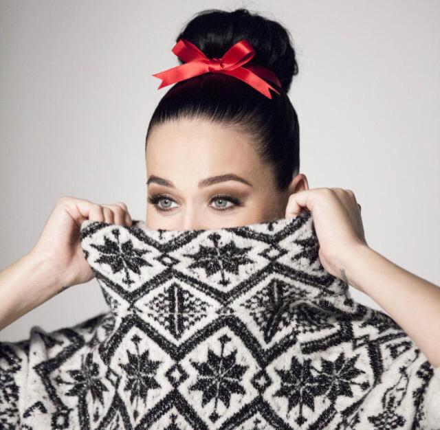 katyperrylately's tweet photo. Just Announced: Katy will be the face of H&amp;M's Holiday Campaign 2015! http://t.co/X9UGFMVL4x http://t.co/0GpVErGjir