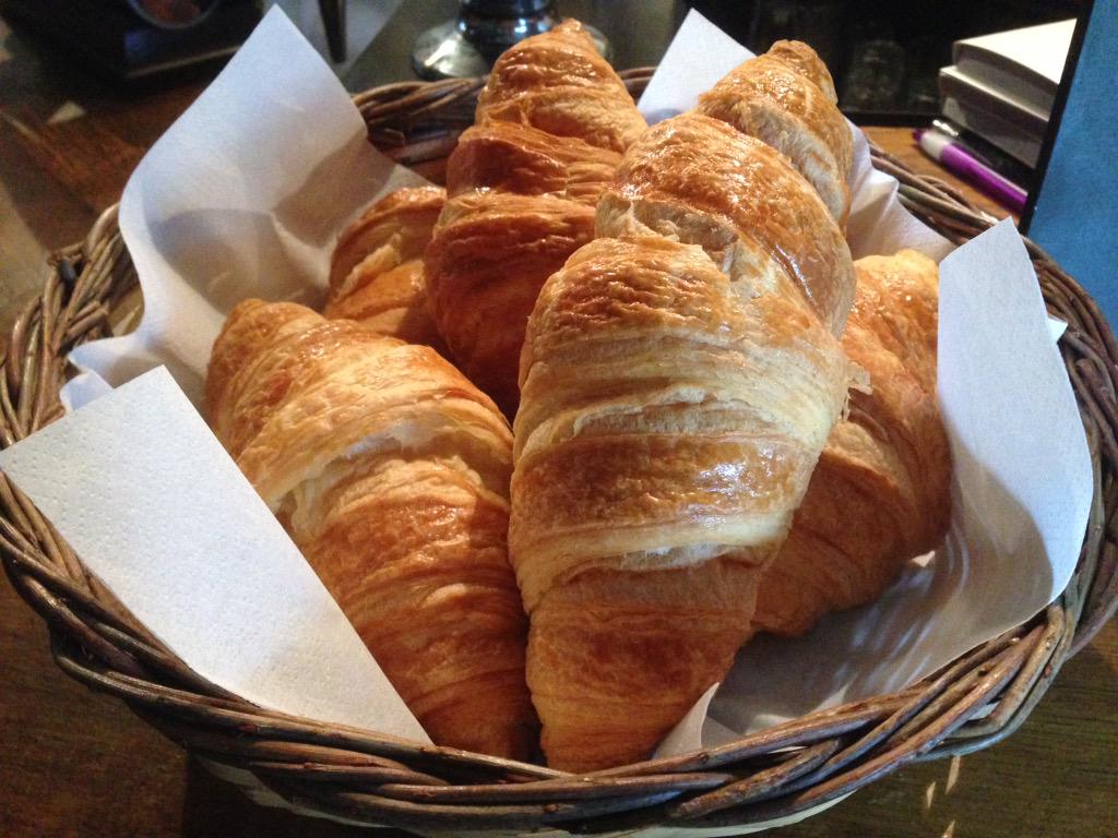 daisys_coffee's tweet photo. Join us this #morning for a freshly baked #croissant.  #breakfast #Henley http://t.co/KxLO3y9QTf