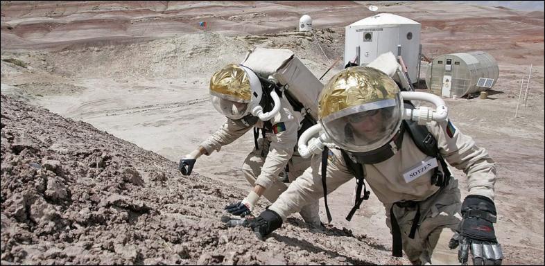 20min_digital's tweet photo. Dank der Nasa können Sie auf dem Mars spazieren #MarsTrek http://t.co/eSXGbL56vC http://t.co/7fmJjGfc11
