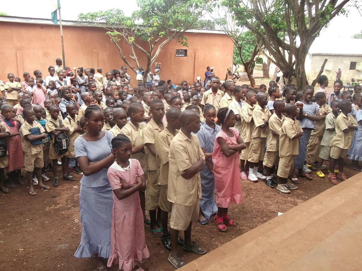 guineeaction's tweet photo. "L'Education est l'arme la plus puissante par laquelle nous pouvons changer le monde" Nelson MANDELA http://t.co/32xaNcnKhy