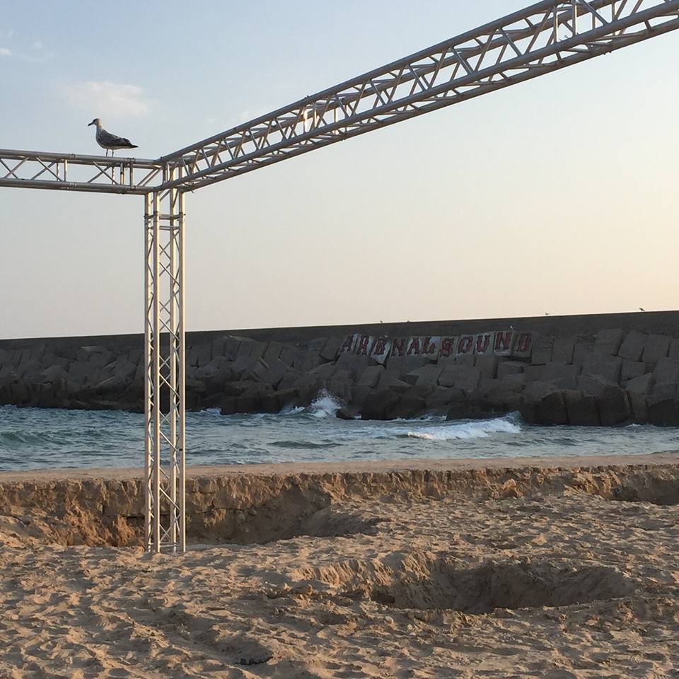 ArenalSound's tweet photo. Aquí estamos preparando todo para recibiros en sólo 11 días. http://t.co/b2BM6WCTil