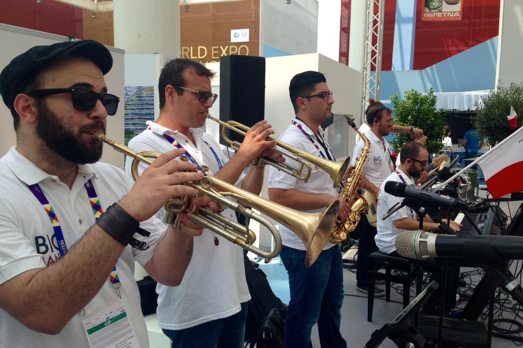 Expo2015Milano's tweet photo. Per il #NationalDay di @MaltaExpo2015 a #Expo2015, cooking show, assaggi e musica. Vi aspettiamo! #MaltaDay http://t.co/8CA9Yieoaf