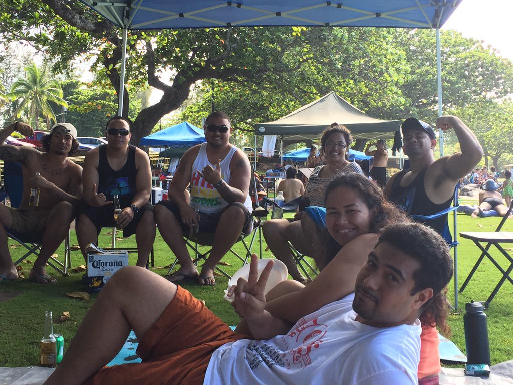 FuimaonoGabrice's tweet photo. Late post with the Hilo family 😉 http://t.co/NIrXJ7CTfX