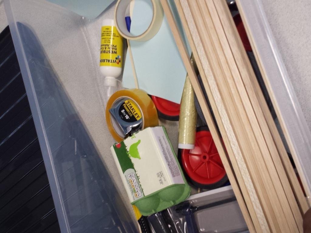 HammerHead0715's tweet photo. Material and tools for our design project @summeruni15 http://t.co/wD2eYCsno9