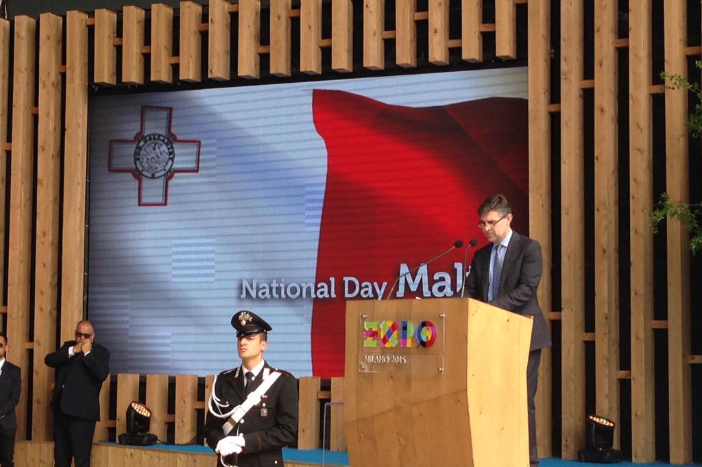 Expo2015Milano's tweet photo. Andrea Olivero: "Malta è un'isola ricca di sapori e tradizioni: risultato di un incontro tra le culture" #MaltaDay http://t.co/Zxmb1ZBi76