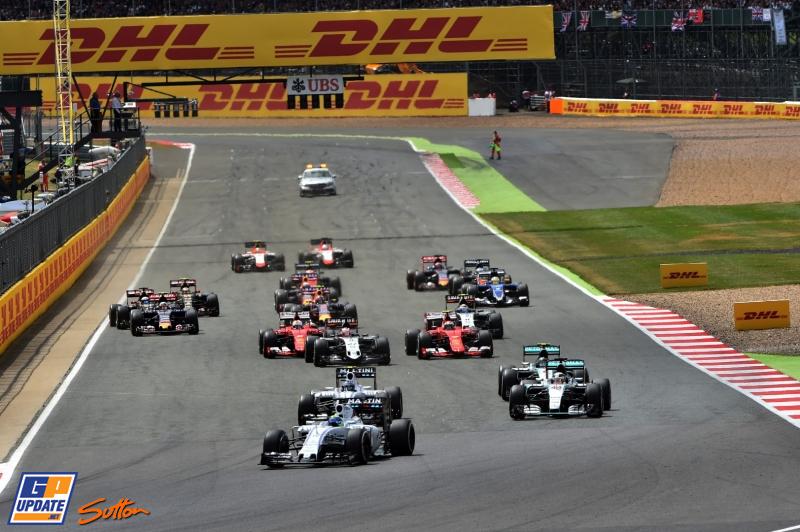 FansMotorsport's tweet photo. Nico Rosberg and Lewis Hamilton offer differing opinions on race start changes http://t.co/n00fDAfSpo #F1 http://t.co/SWIGyWhbpC