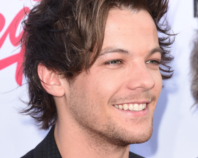 MTVUK's tweet photo. Louis Tomlinson has finally broken his silence and we are PROPERLY LOSING IT: http://t.co/vtkluMCHEn http://t.co/KBZM0LHmw2