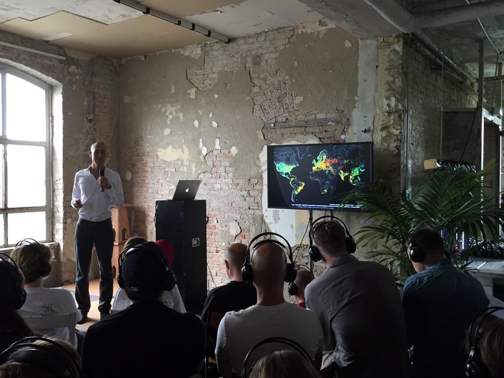 FedericLL's tweet photo. @BrucePon talking about necessity for a global system to manage copyright. #TOA15 http://t.co/esiGL3pXOf