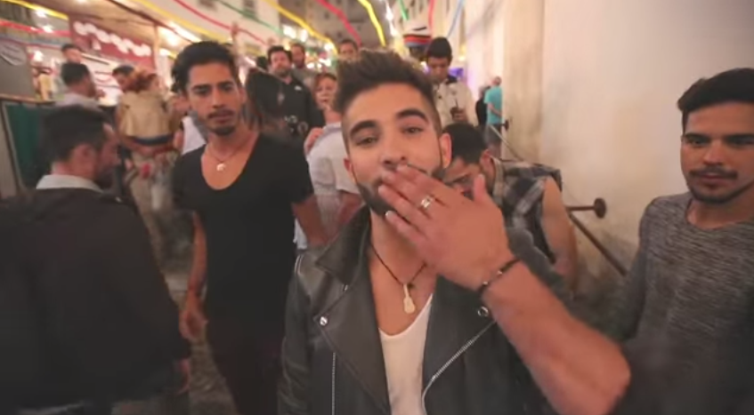 GIRACKENDJI's tweet photo. Dernière ligne droite les amis! Partagez un max pour avoir la chance de voir #KendjiAuCinema > http://t.co/YqTj8YwQas http://t.co/SfrIukX3NL