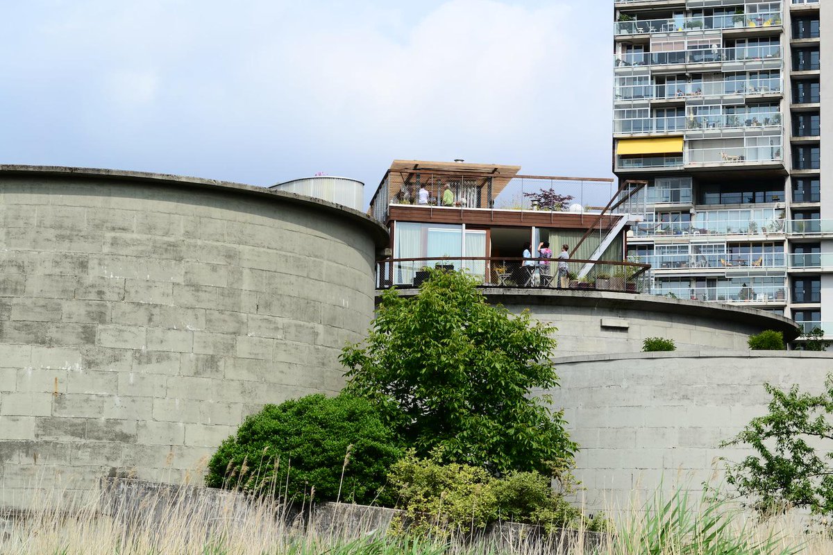 nwopen's tweet image. Precies twee jaar geleden hebben we tijdens Nieuw-West Open buurttour een kijkje genomen in dit prachtige penthouse.