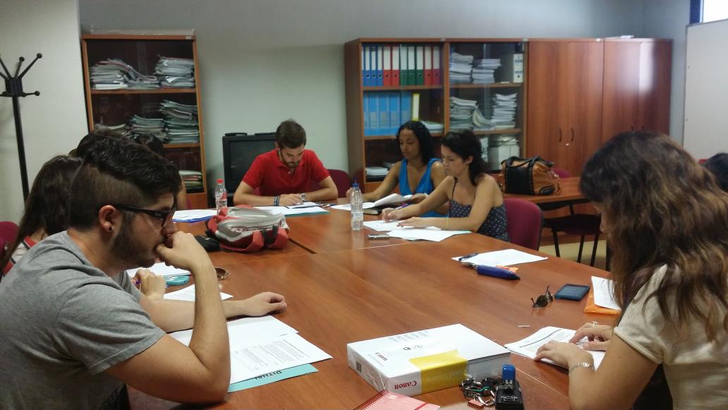 NurSus_EU's tweet photo. Trabajando Delphi #Nursus-toolkit #Nursus.eu #Enfermeria #sostenibilidad con los estudiantes de enfermería de @ujaen http://t.co/CABqEmek37